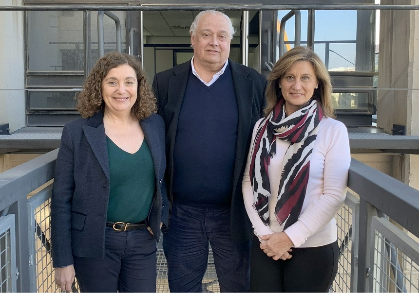 (D’esquerra a dreta). María Adela Valero, Santiago Mas-Coma i María Dolores Bargues.